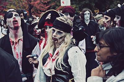Нажмите на изображение для увеличения
Название: toronto_zombie_walk_03.jpg
Просмотров: 159
Размер:	69.1 Кб
ID:	12519