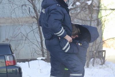 Нажмите на изображение для увеличения
Название: drunk_russian_police_officers_07.jpg
Просмотров: 157
Размер:	39.0 Кб
ID:	12560