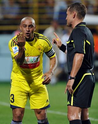 Нажмите на изображение для увеличения
Название: 90221-rossija-roberto-karlos-pochemu-by-ne-kupit-voronina.jpg
Просмотров: 172
Размер:	60.0 Кб
ID:	27813