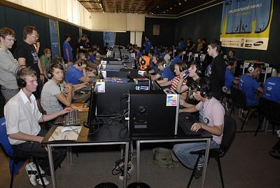 Нажмите на изображение для увеличения
Название: dan_start_wcg2009_v_ukraine2.jpg
Просмотров: 258
Размер:	64.7 Кб
ID:	2961