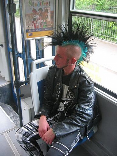 Нажмите на изображение для увеличения
Название: PUNK_by_HoBee.jpg
Просмотров: 259
Размер:	47.9 Кб
ID:	36651