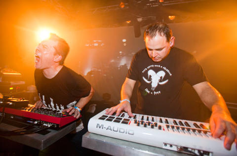 Название: the-crystal-method-secret-show-echoplex.4081223.56.jpg
Просмотров: 883

Размер: 27.9 Кб