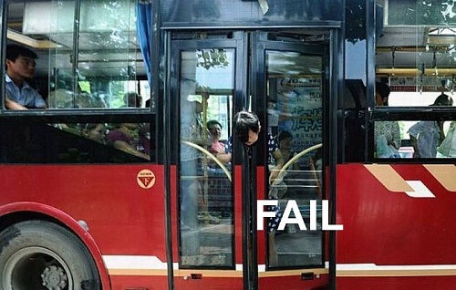 Нажмите на изображение для увеличения
Название: 1324415568_crazy_accidents_19.jpg
Просмотров: 163
Размер:	96.1 Кб
ID:	37823