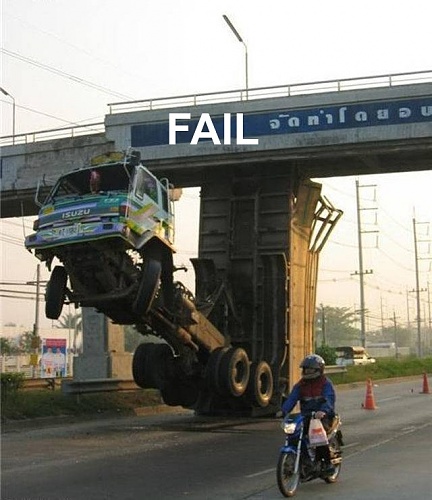 Нажмите на изображение для увеличения
Название: 1324415607_crazy_accidents_22.jpg
Просмотров: 116
Размер:	101.0 Кб
ID:	37825