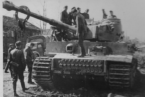 Нажмите на изображение для увеличения
Название: tiger1942-2.jpg
Просмотров: 182
Размер:	75.1 Кб
ID:	41155
