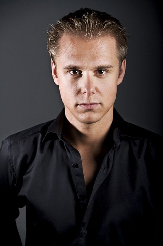 Нажмите на изображение для увеличения
Название: Armin+Van+Buuren+a3sms600x600.jpg
Просмотров: 134
Размер:	26.6 Кб
ID:	41819