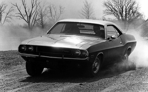 Нажмите на изображение для увеличения
Название: dodge_challenger_40_let_legendarnomu_muskul_karu-1440x900.jpg
Просмотров: 366
Размер:	725.9 Кб
ID:	48355