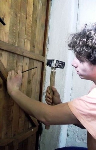 Нажмите на изображение для увеличения
Название: epic-win-photos-the-right-tool-for-the-job-win.jpg
Просмотров: 171
Размер:	65.2 Кб
ID:	55723