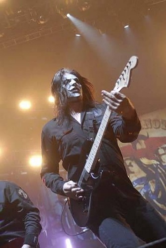 Нажмите на изображение для увеличения
Название: James Root111.jpg
Просмотров: 177
Размер:	23.3 Кб
ID:	74440
