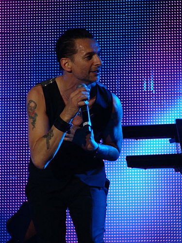 Нажмите на изображение для увеличения
Название: 450px-Dave_Gahan_Bilbao_BBK_Live_2009_II.jpg
Просмотров: 281
Размер:	101.4 Кб
ID:	81340