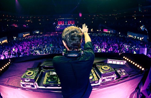 Нажмите на изображение для увеличения
Название: Andy_Moor_DJ_2010.jpg
Просмотров: 586
Размер:	226.4 Кб
ID:	85570