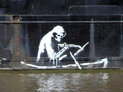 Нажмите на изображение для увеличения
Название: 800px-Banksy.on.the.thekla.arp.jpg
Просмотров: 141
Размер:	137.0 Кб
ID:	30796